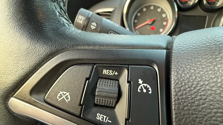 OPEL Astra Astra IV 1.4 T Cosmo