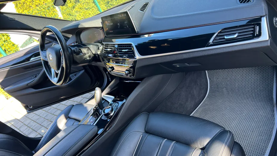 BMW Seria 5 520d Luxury Line sport-aut