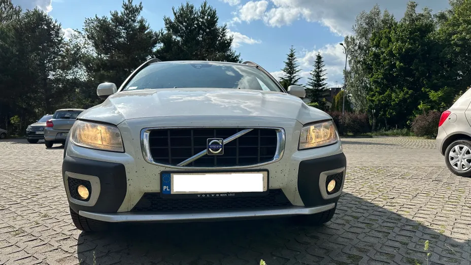 VOLVO XC70 -