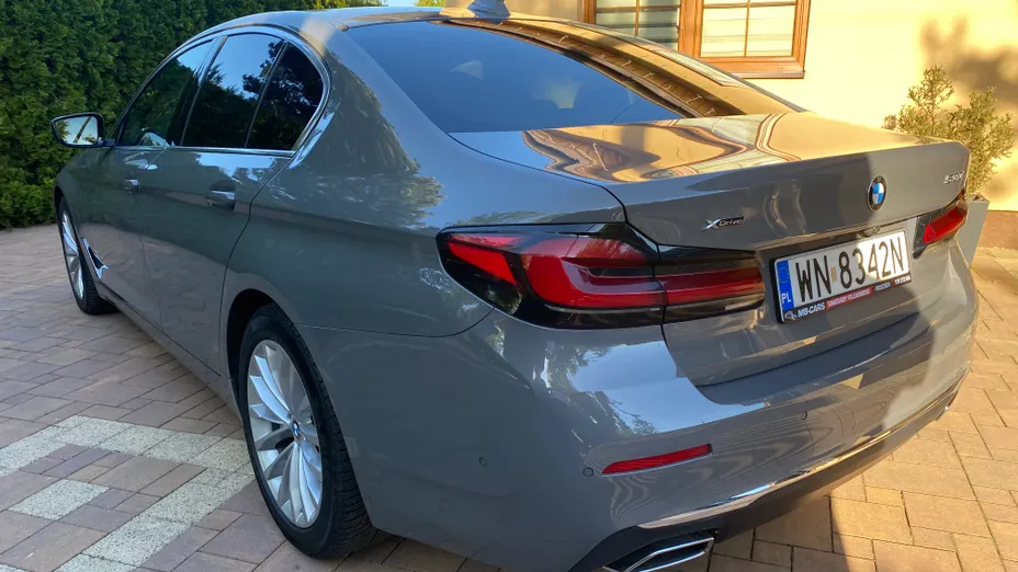 BMW Seria 5 530i GPF xDrive Luxury Line aut