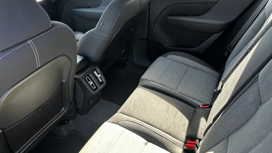 VOLVO XC40 XC40 B3 Plus Dark aut