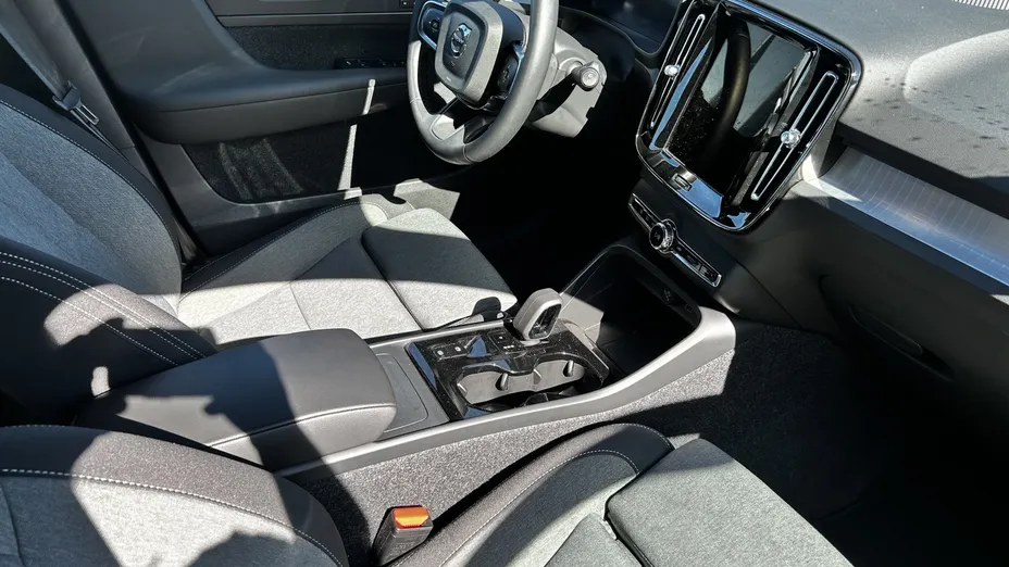 VOLVO XC40 XC40 B3 Plus Dark aut