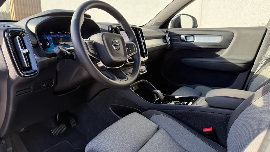 VOLVO XC40 XC40 B4 Plus Dark aut