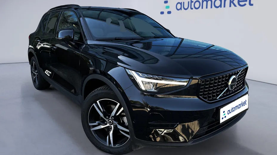 VOLVO XC40 XC40 B3 Plus Dark aut