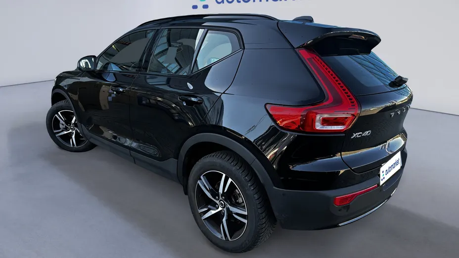 VOLVO XC40 XC40 B3 Plus Dark aut