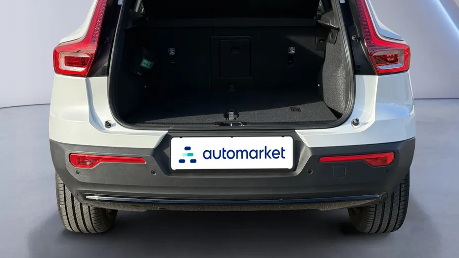 VOLVO XC40 XC40 B4 Plus Dark aut