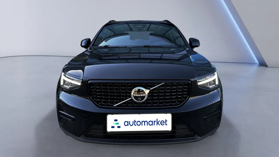 VOLVO XC40 XC40 B3 Plus Dark aut