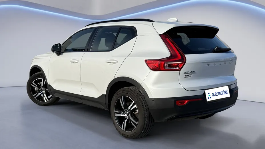 VOLVO XC40 XC40 B4 Plus Dark aut