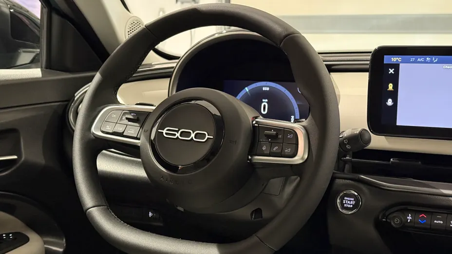 FIAT 600 600 1.2 Turbo Hybrid La Prima eDCT Nowy