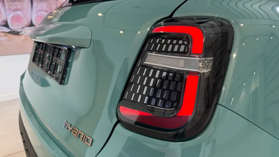 FIAT 600 600 1.2 Turbo Hybrid La Prima eDCT Nowy