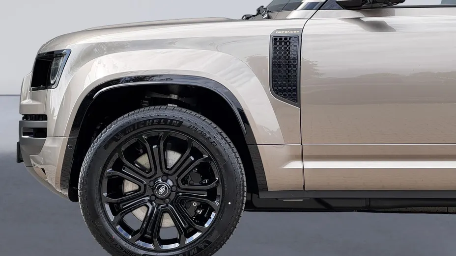 LAND ROVER Defender Defender 110 4.4 P635 V8 mHEV Octa Nowy