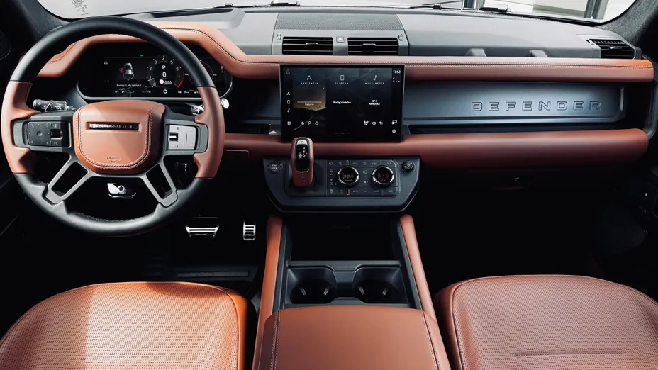 LAND ROVER Defender Defender 110 4.4 P635 V8 mHEV Octa Nowy