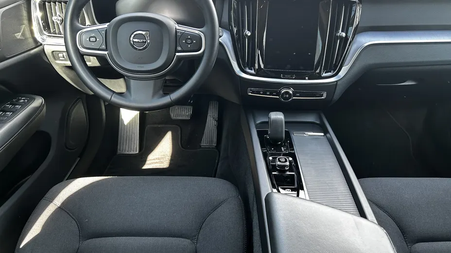 VOLVO V60 V60 B4 B Momentum Pro aut