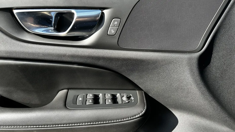 VOLVO V60 V60 B4 B Momentum Pro aut