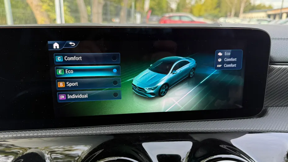 MERCEDES-BENZ CLA CLA 180 Progressive 7G-DCT