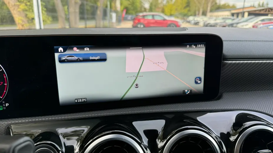MERCEDES-BENZ CLA CLA 180 Progressive 7G-DCT
