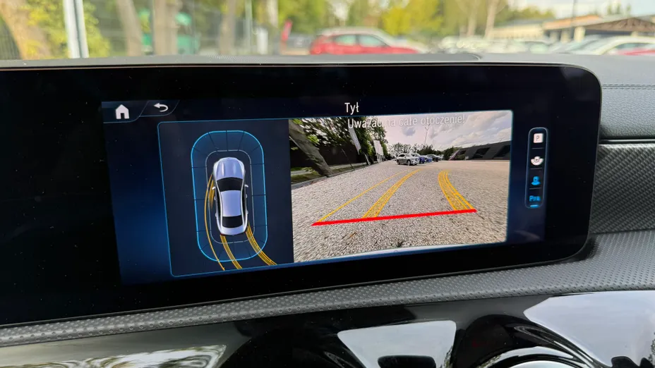 MERCEDES-BENZ CLA CLA 180 Progressive 7G-DCT