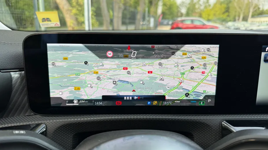 MERCEDES-BENZ CLA CLA 180 Progressive 7G-DCT