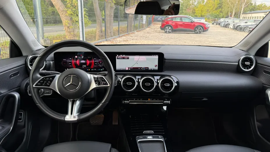 MERCEDES-BENZ CLA CLA 180 Progressive 7G-DCT