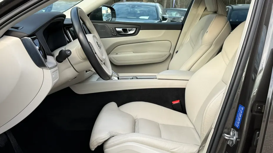 VOLVO XC60 XC60 B5 D AWD Inscription aut