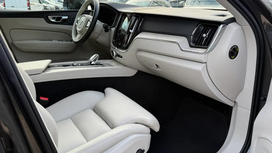 VOLVO XC60 XC60 B5 D AWD Inscription aut