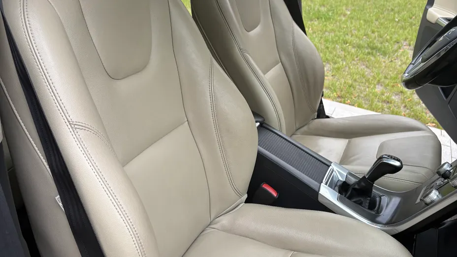 VOLVO XC60 XC60 D5 AWD Momentum