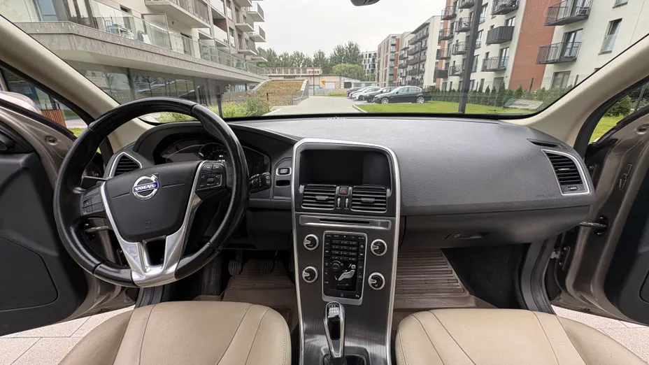VOLVO XC60 XC60 D5 AWD Momentum