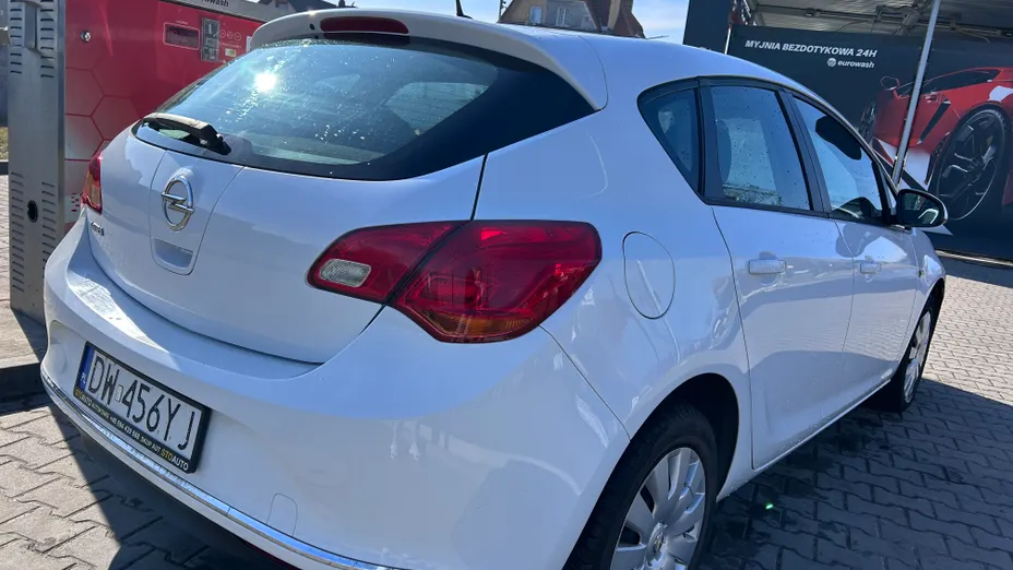 OPEL Astra -