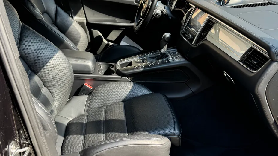 PORSCHE Macan Macan