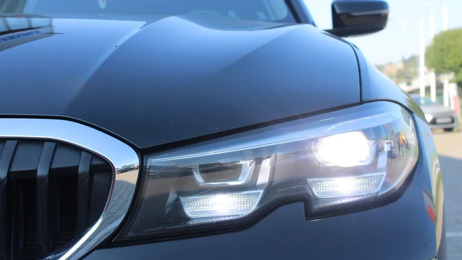 BMW Seria 3 320d xDrive aut