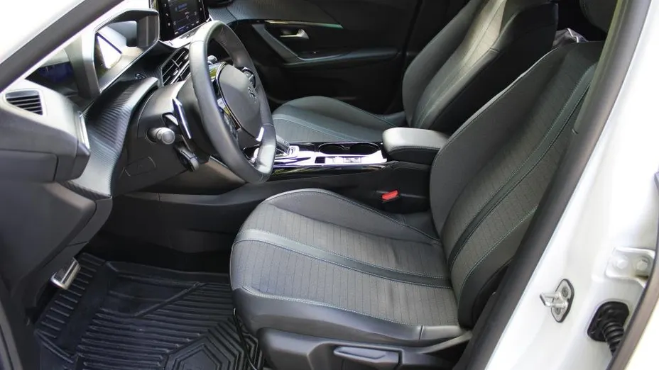 PEUGEOT 2008 2008 1.2 PureTech Allure S&S EAT8