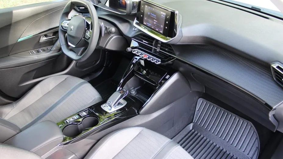 PEUGEOT 2008 2008 1.2 PureTech Allure S&S EAT8