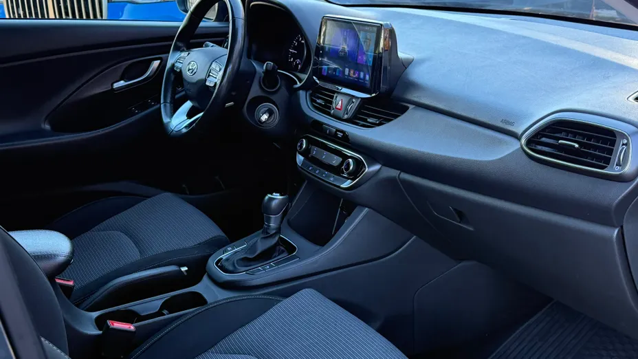 HYUNDAI i30 i30 1.0 T-GDI Classic + DCT