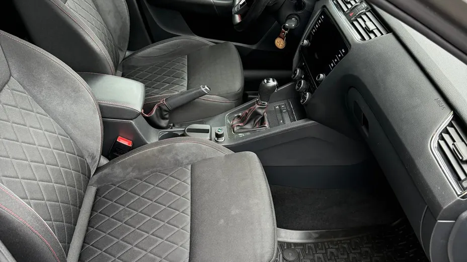 SKODA Octavia Octavia 2.0 TDI DPF RS DSG