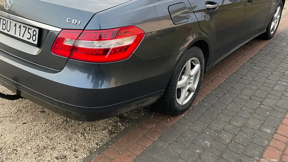 MERCEDES-BENZ E Klasa E 220 (BlueTEC) d