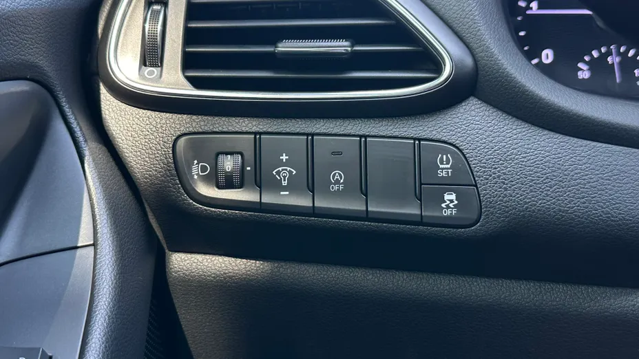 HYUNDAI i30 i30 1.6 D Comfort