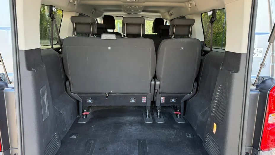 PEUGEOT Traveller Traveller 2.0 BlueHDi Long Business EAT8