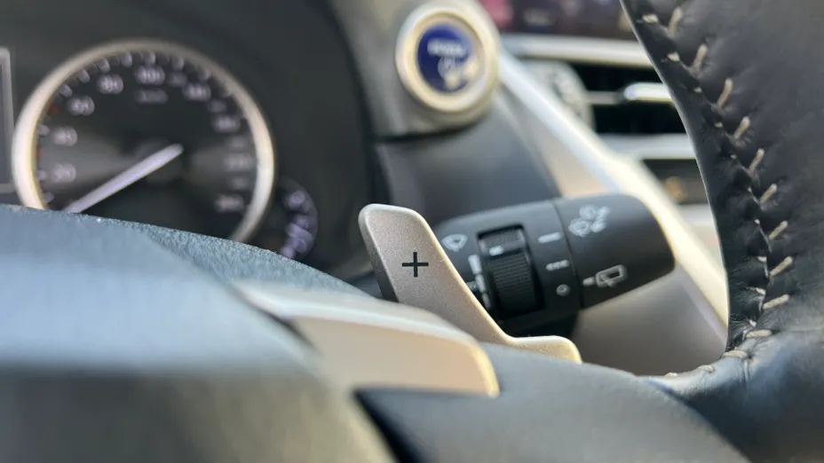 LEXUS NX NX 300h Elegance AWD