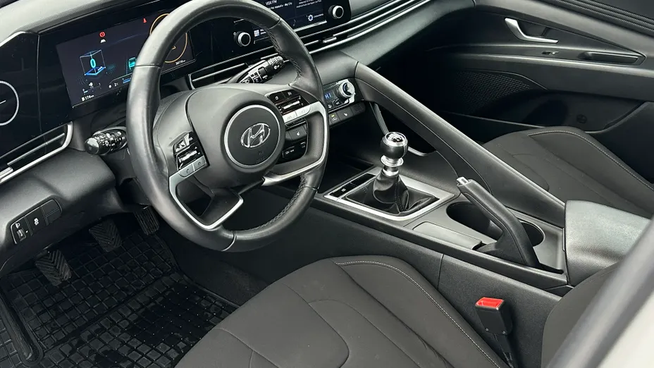 HYUNDAI Elantra Elantra 1.6 Smart