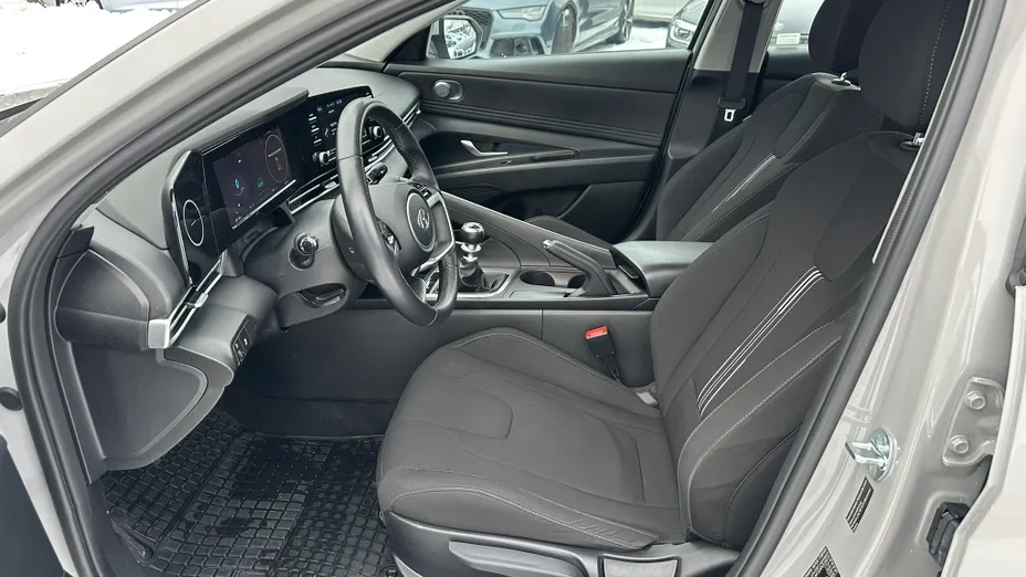 HYUNDAI Elantra Elantra 1.6 Smart