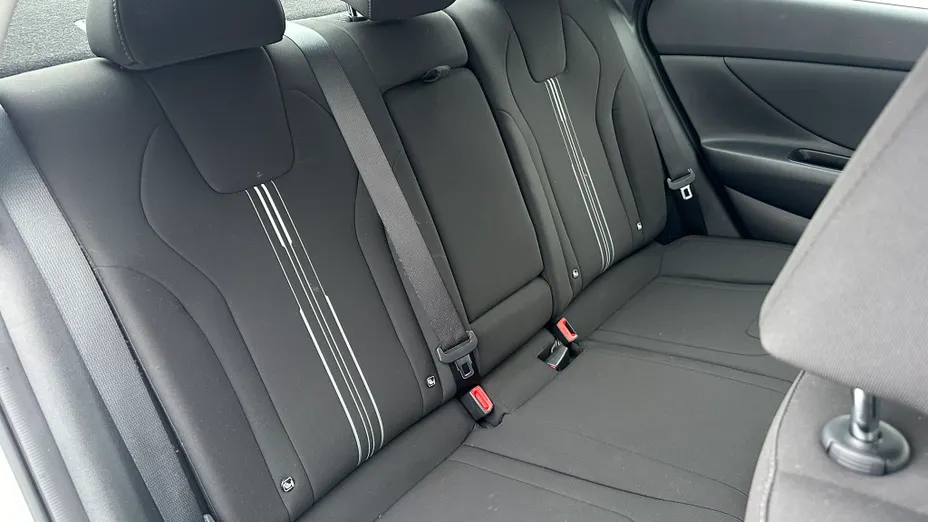 HYUNDAI Elantra Elantra 1.6 Smart