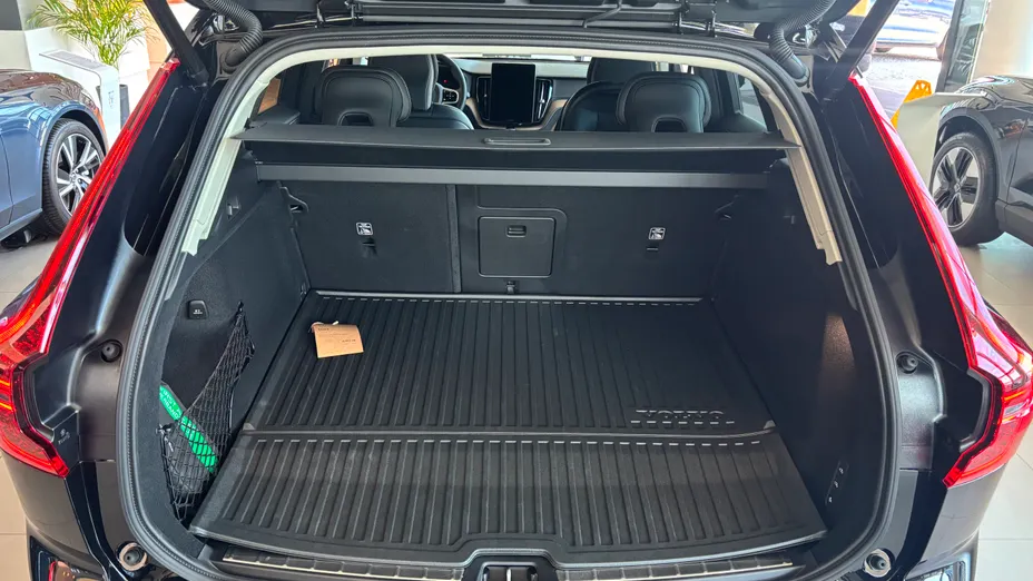VOLVO XC60 XC60 T6 Plug-In Hybrid AWD Ultra Bright aut Nowy