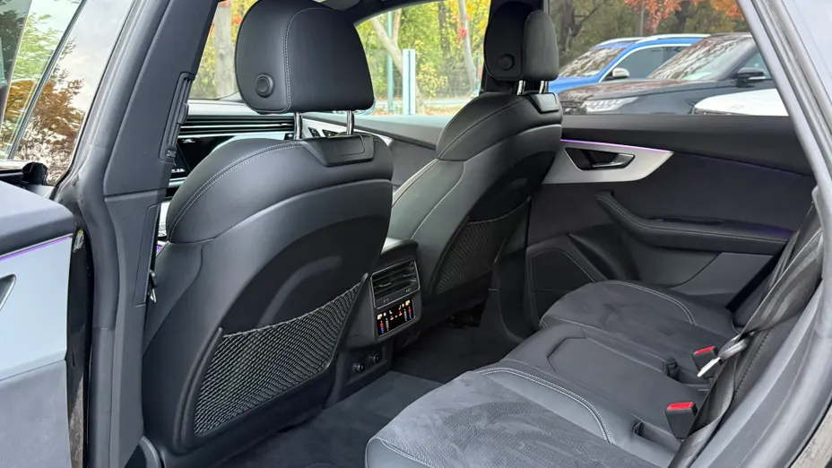 AUDI Q8 / E-Tron Q8 50 TDI mHEV Quattro Tiptronic
