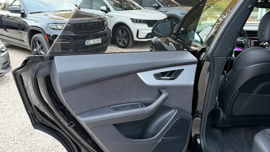 AUDI Q8 / E-Tron Q8 50 TDI mHEV Quattro Tiptronic