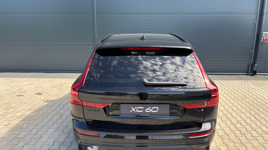 VOLVO XC60 XC60 T6 Plug-In Hybrid AWD Plus Black Edition aut Nowy