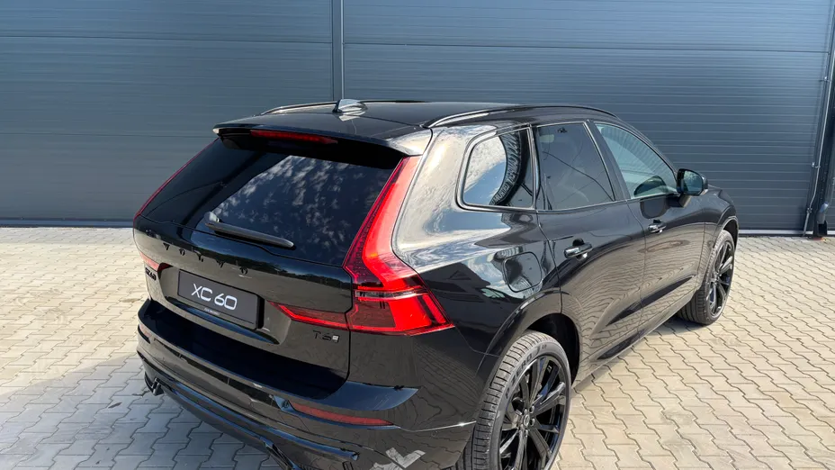 VOLVO XC60 XC60 T6 Plug-In Hybrid AWD Plus Black Edition aut Nowy