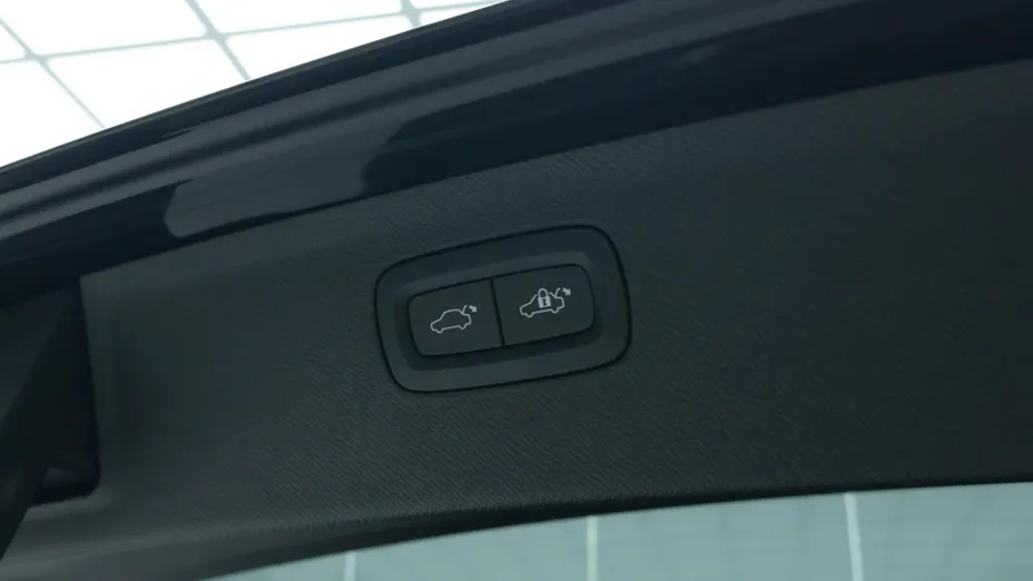 VOLVO XC90 XC90 T8 AWD Plug-In Hybrid R-Design 7os aut