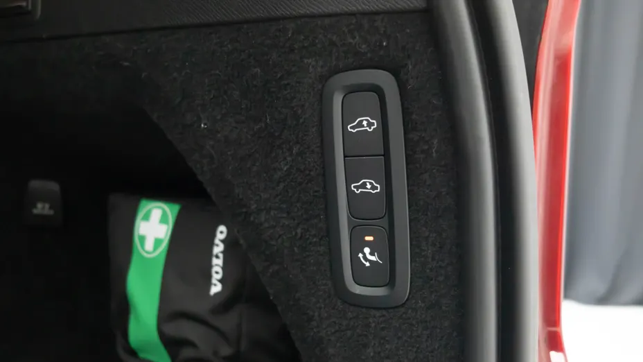 VOLVO XC90 XC90 T8 AWD Plug-In Hybrid R-Design 7os aut