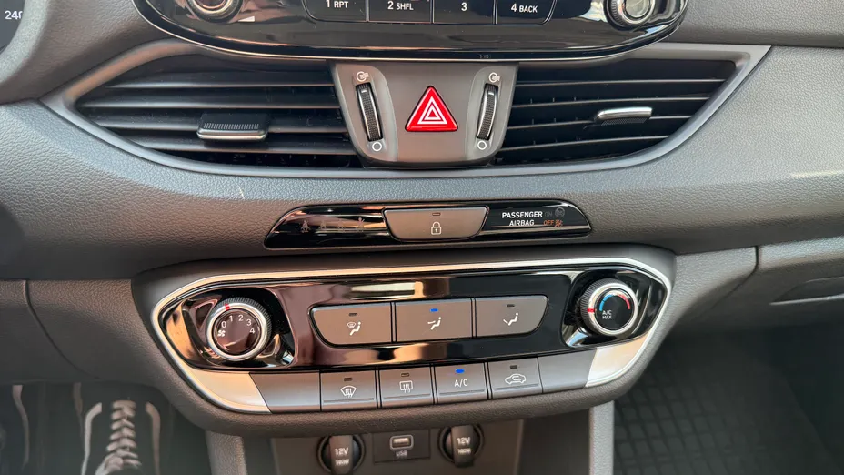 HYUNDAI i30 i30 1.5 T-GDI 48V Modern