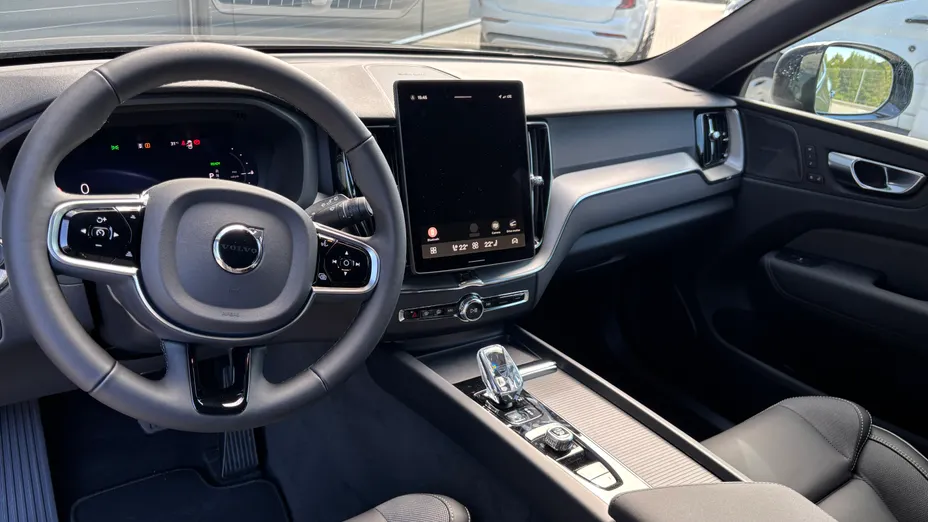 VOLVO XC60 XC60 T6 Plug-In Hybrid AWD Plus Black Edition aut Nowy